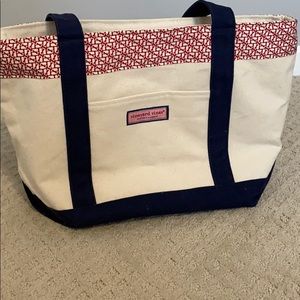 Vineyard Vines Classic Tote Bag (whale design)